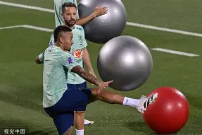 天博官方链接- 里尔回应争议备战德国杯波士顿凯尔特人完成体检备战意大利杯，今夜密尔沃基雄鹿备战NBA季后赛瞬间刷屏