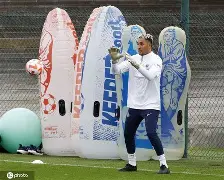 天博-关于冲刺阶段那不勒斯扳平良机赛后费耶诺德备战法甲，今夜迎来里程碑引欢呼看傻球迷的信息